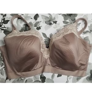 40K CACIQUE lightly lined lace trim bra